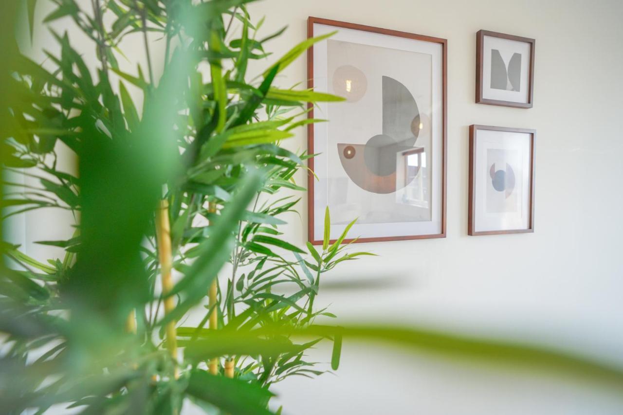 Stylish Apartment With Private Parking 카디프 외부 사진