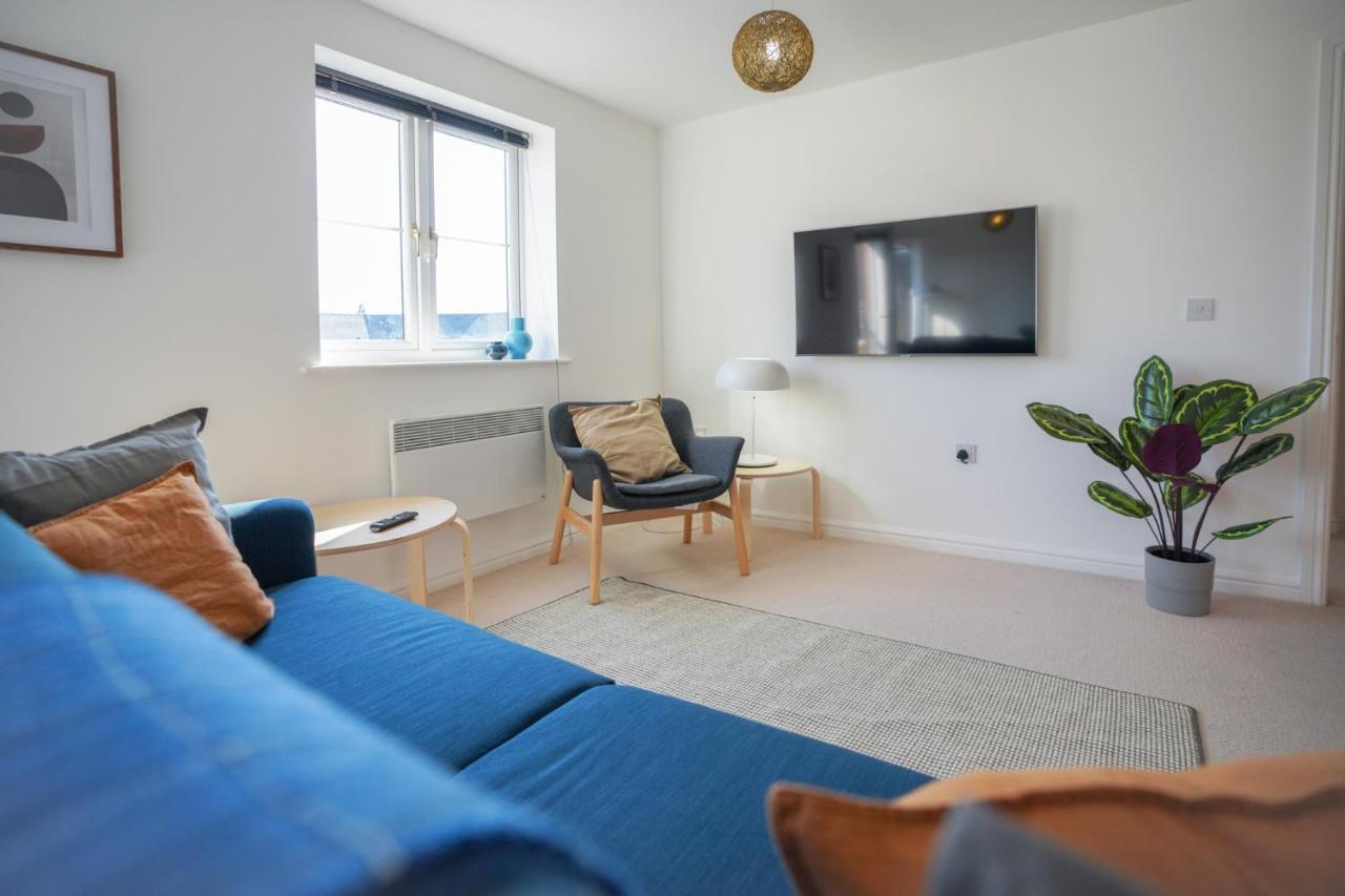 Stylish Apartment With Private Parking 카디프 외부 사진